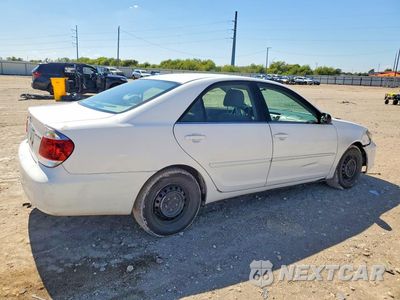 Trzecie zdjęcie samochodu z tyłu: 2005 TOYOTA CAMRY LE VIN:4T1BE32K95U393230 - miniatura