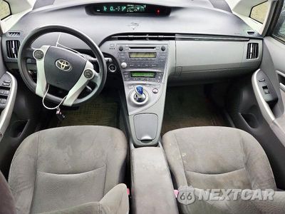 Zdjęcie 8 z 12 samochodu: 2011 TOYOTA PRIUS TWO VIN:JTDKN3DU4B1405204 - miniatura