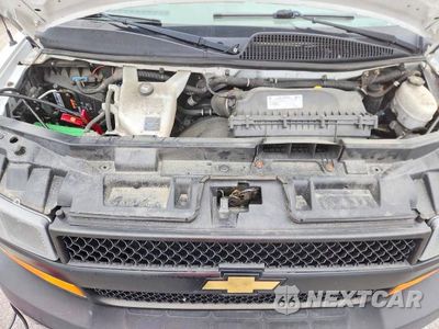 Zdjęcie 12 z 13 samochodu: 2020 CHEVROLET EXPRESS G2500 3LT VIN:1GCWGAFP5L1275197 - miniatura