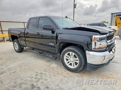 Czwarte zdjęcie samochodu z boku: 2019 CHEVROLET SILVERADO LD C1500 LT VIN:2GCRCPECXK1130482 - miniatura
