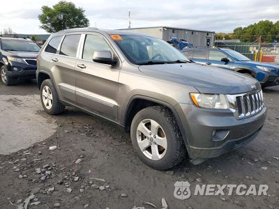 Czwarte zdjęcie samochodu z boku: 2011 JEEP GRAND CHEROKEE LAREDO VIN:1J4RR4GG1BC632430 - miniatura