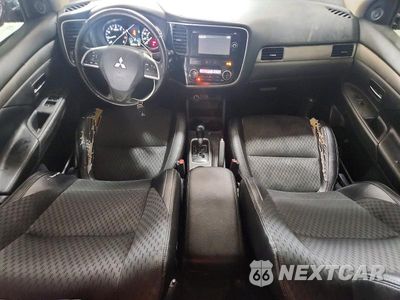 Zdjęcie 8 z 13 samochodu: 2015 MITSUBISHI OUTLANDER SE VIN:JA4AD3A34FZ001282 - miniatura
