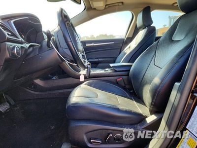 Zdjęcie 7 z 13 samochodu: 2020 FORD FUSION TITANIUM VIN:3FA6P0D97LR115977 - miniatura