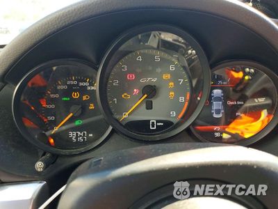 Zdjęcie 9 z 13 samochodu: 2016 PORSCHE CAYMAN GT4 VIN:WP0ZZZ98ZGK199692 - miniatura