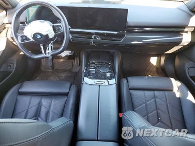 Zdjęcie 8 z 12 samochodu: 2025 BMW 530 I VIN:WBA43FJ04SCT30295 - miniatura