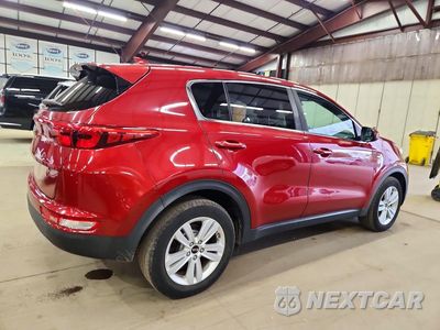 Trzecie zdjęcie samochodu z tyłu: 2018 KIA SPORTAGE LX VIN:KNDPMCAC9J7488595 - miniatura