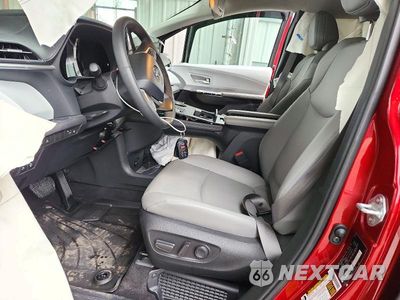Zdjęcie 7 z 13 samochodu: 2025 TOYOTA SIENNA XLE 7-PASSENGER VIN:5TDJSKFC7SS226614 - miniatura