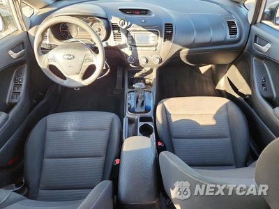 Zdjęcie 8 z 12 samochodu: 2017 KIA FORTE LX VIN:3KPFL4A79HE016110 - miniatura