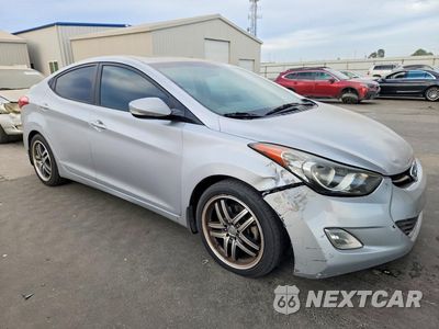 Czwarte zdjęcie samochodu z boku: 2013 HYUNDAI ELANTRA LIMITED VIN:5NPDH4AEXDH276545 - miniatura