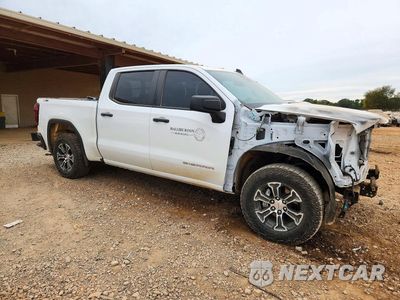 Czwarte zdjęcie samochodu z boku: 2024 GMC SIERRA K1500 VIN:1GTUUAED2RZ378482 - miniatura