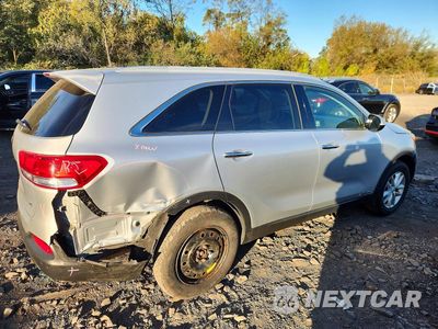 Trzecie zdjęcie samochodu z tyłu: 2016 KIA SORENTO LX V6 VIN:5XYPGDA56GG012640 - miniatura