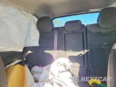 Zdjęcie 10 z 13 samochodu: 2023 HYUNDAI TUCSON SEL VIN:5NMJBCAE8PH167503 - miniatura