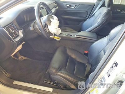 Zdjęcie 7 z 12 samochodu: 2020 VOLVO V60 CROSS COUNTRY T5 MOMENTUM VIN:YV4102WKXL1038372 - miniatura