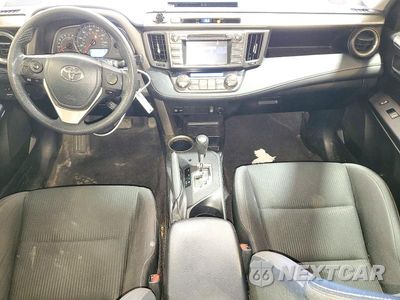 Zdjęcie 8 z 13 samochodu: 2015 TOYOTA RAV4 XLE VIN:JTMRFREV6FD120188 - miniatura