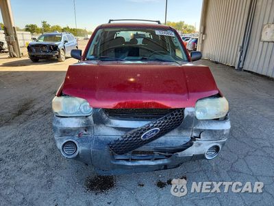 Piąte zdjęcie samochodu w środku: 2005 FORD ESCAPE XLS VIN:1FMYU02Z15KB25079 - miniatura