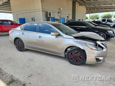 Czwarte zdjęcie samochodu z boku: 2013 NISSAN ALTIMA 2.5 VIN:1N4AL3AP3DN432461 - miniatura