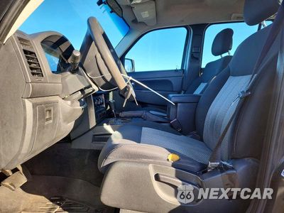 Zdjęcie 7 z 13 samochodu: 2010 JEEP LIBERTY SPORT VIN:1J4PN2GK1AW177667 - miniatura