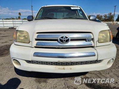 Piąte zdjęcie samochodu w środku: 2004 TOYOTA TUNDRA SR5 VIN:5TBRT341X4S453704 - miniatura