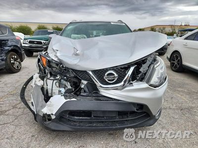 Piąte zdjęcie samochodu w środku: 2017 NISSAN ROGUE SPORT SL VIN:JN1BJ1CP4HW003564 - miniatura