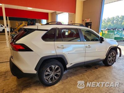 Trzecie zdjęcie samochodu z tyłu: 2024 TOYOTA RAV4 XLE PREMIUM VIN:2T3B6RFV5RW069788 - miniatura