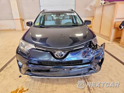 Piąte zdjęcie samochodu w środku: 2018 TOYOTA RAV4 XLE VIN:JTMRFREV9JJ178371 - miniatura