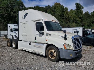 Czwarte zdjęcie samochodu z boku: 2015 FREIGHTLINER CASCADIA 125 VIN:3AKJGLD56FSGR1436 - miniatura