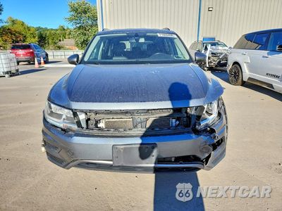 Piąte zdjęcie samochodu w środku: 2018 VOLKSWAGEN TIGUAN SE VIN:3VV2B7AXXJM120833 - miniatura