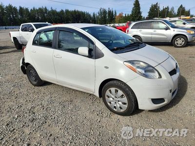Czwarte zdjęcie samochodu z boku: 2010 TOYOTA YARIS BASE VIN:JTDKT4K39A5281444 - miniatura