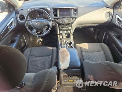 Zdjęcie 8 z 13 samochodu: 2020 NISSAN PATHFINDER SV VIN:5N1DR2BM7LC580297 - miniatura