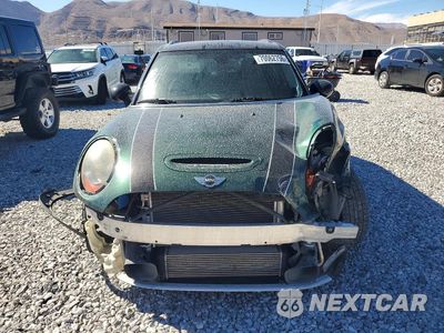 Piąte zdjęcie samochodu w środku: 2017 MINI COOPER S VIN:WMWXU3C39H2F48802 - miniatura