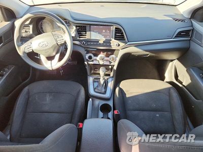 Zdjęcie 8 z 12 samochodu: 2019 HYUNDAI ELANTRA SEL VIN:5NPD84LF4KH479286 - miniatura