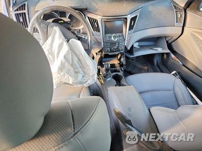 Zdjęcie 8 z 13 samochodu: 2012 HYUNDAI SONATA HYBRID VIN:KMHEC4A43CA043831 - miniatura