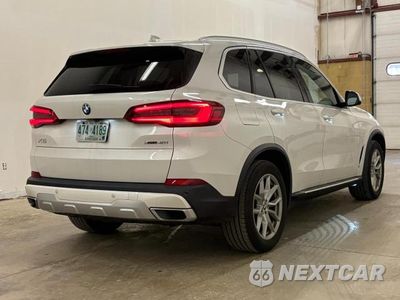Czwarte zdjęcie samochodu z boku: 2020 BMW X5 XDRIVE40I VIN:5UXCR6C09L9B77892 - miniatura