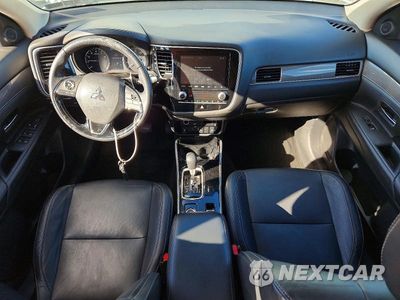 Zdjęcie 8 z 13 samochodu: 2020 MITSUBISHI OUTLANDER SE VIN:JA4AZ3A37LZ029610 - miniatura