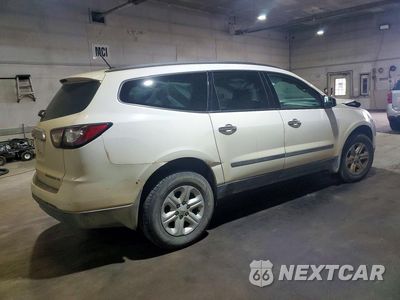 Trzecie zdjęcie samochodu z tyłu: 2013 CHEVROLET TRAVERSE LS VIN:1GNKRFKD0DJ242117 - miniatura