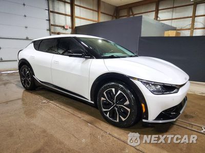 Czwarte zdjęcie samochodu z boku: 2023 KIA EV6 WIND VIN:KNDC34LA2P5612598 - miniatura