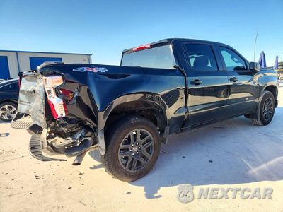 Trzecie zdjęcie samochodu z tyłu: 2026 CHEVROLET SILVERADO K1500 CUSTOM VIN:1GCPKBEK0TZ138782 - miniatura