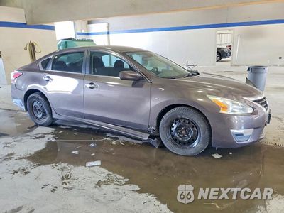 Czwarte zdjęcie samochodu z boku: 2015 NISSAN ALTIMA 2.5 S VIN:1N4AL3AP9FN369577 - miniatura