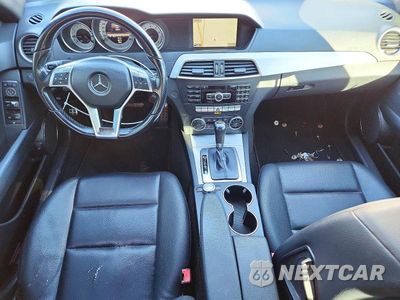 Zdjęcie 8 z 13 samochodu: 2013 MERCEDES-BENZ C 300 4MATIC VIN:WDDGF8AB5DG121444 - miniatura