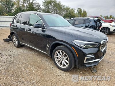 Czwarte zdjęcie samochodu z boku: 2021 BMW X5 XDRIVE40I VIN:5UXCR6C03M9F40348 - miniatura