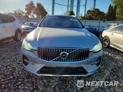 Piąte zdjęcie samochodu w środku: 2023 VOLVO XC60 PLUS VIN:YV4L12RN9P1199569 - miniatura