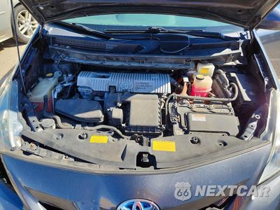 Zdjęcie 12 z 13 samochodu: 2013 TOYOTA PRIUS V THREE VIN:JTDZN3EU1D3192331 - miniatura