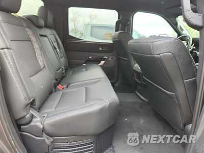 Zdjęcie 10 z 12 samochodu: 2025 TOYOTA TUNDRA VIN:5TFWC5DB9SX093749 - miniatura