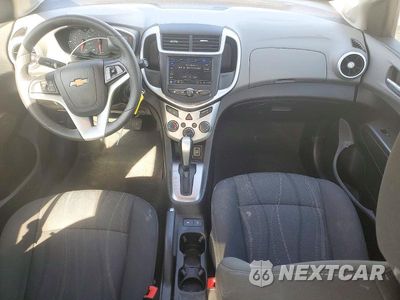 Zdjęcie 8 z 12 samochodu: 2018 CHEVROLET SONIC LT VIN:1G1JD5SH9J4100576 - miniatura