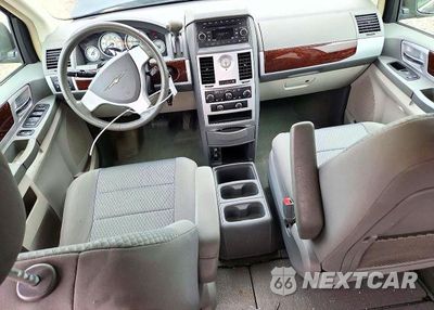 Zdjęcie 8 z 13 samochodu: 2010 CHRYSLER TOWN & COUNTRY TOURING VIN:2A4RR5D18AR148671 - miniatura
