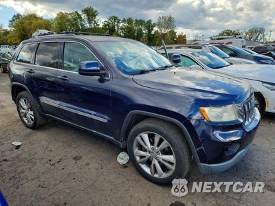 Czwarte zdjęcie samochodu z boku: 2013 JEEP GRAND CHEROKEE LAREDO VIN:1C4RJFAG8DC639783 - miniatura