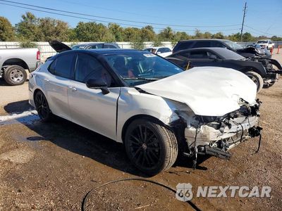 Czwarte zdjęcie samochodu z boku: 2022 TOYOTA CAMRY XSE V6 VIN:4T1KZ1AK1NU066928 - miniatura