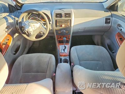 Zdjęcie 8 z 12 samochodu: 2010 TOYOTA COROLLA XLE VIN:1NXBU4EE4AZ315673 - miniatura