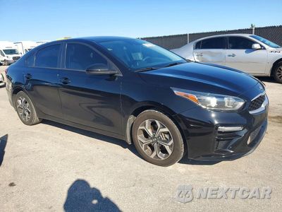 Czwarte zdjęcie samochodu z boku: 2019 KIA FORTE LXS VIN:3KPF24ADXKE037273 - miniatura