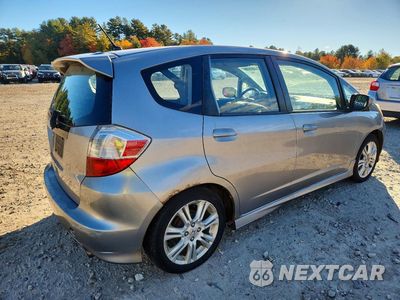 Trzecie zdjęcie samochodu z tyłu: 2010 HONDA FIT SPORT VIN:JHMGE8H46AS007304 - miniatura